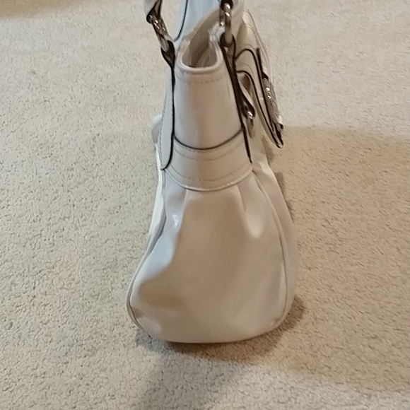 White medallion shoulder bag - Picture 11 of 15